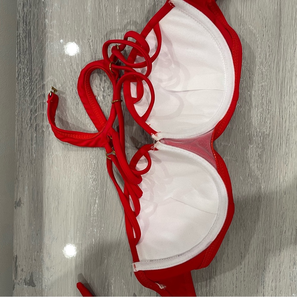 Red bikini top - Picture 3 of 6